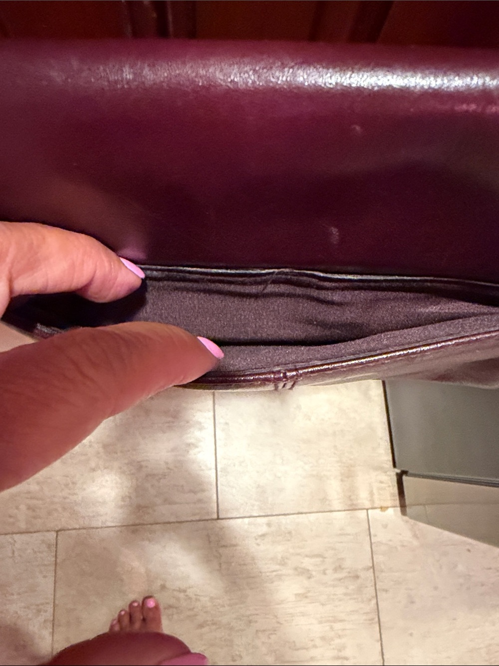 Etienne Aigner Burgundy Leather Crossbody Bag with Gold Tone Hardware - Picture 5 of 7